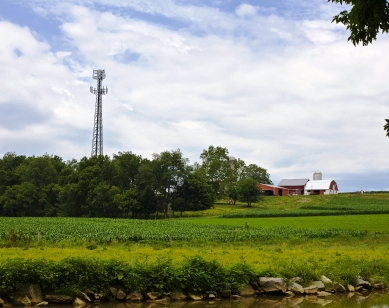 inline_549_/storage/images/cell tower on farm.jpg